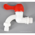 Schneller offener PVC-Wasserhahn aus Kunststoff in Rot